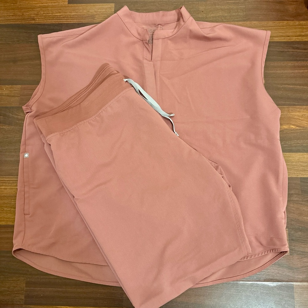 FIGS Technical Collection Livingston Scrubs Set Mauve Pant/Shirt Pockets XXL